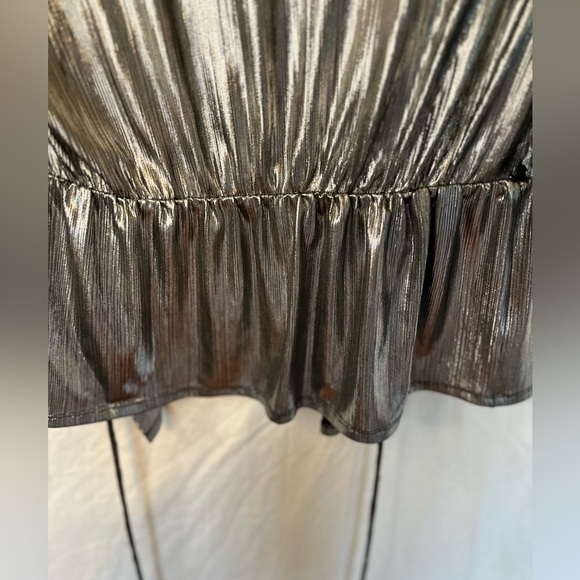 Rebecca Minkoff Silver Mary  Metallic Wrap Top Size Smal - Picture 8 of 11